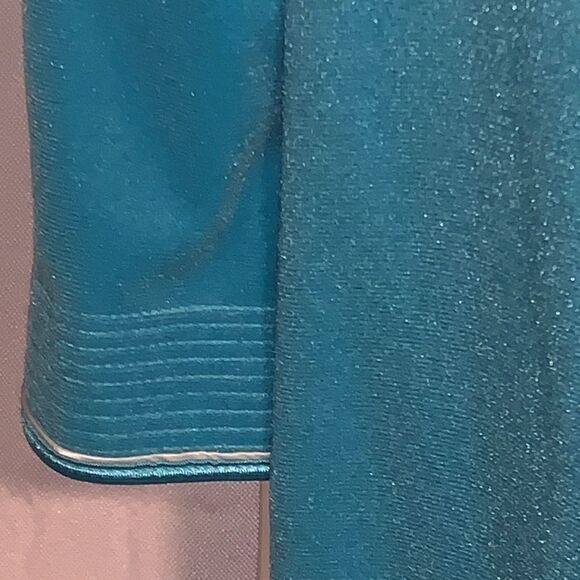 VGT blue fleece robe house coat. Size Large - Picture 4 of 14